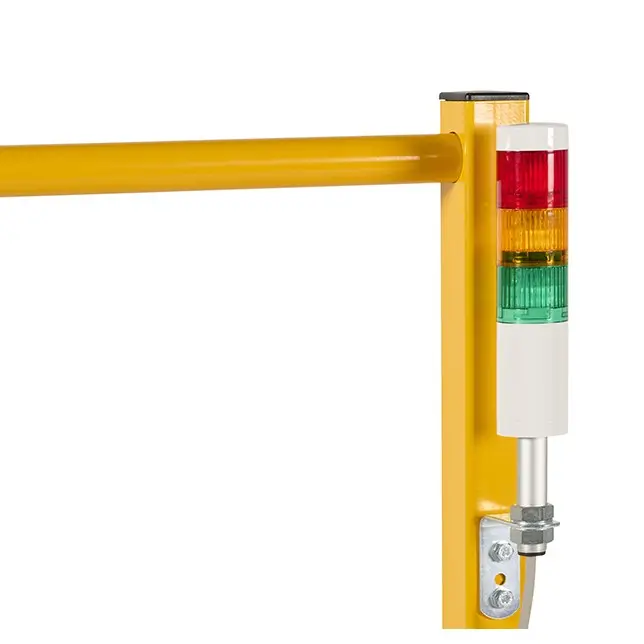 Variogate pallet detection system traffic light